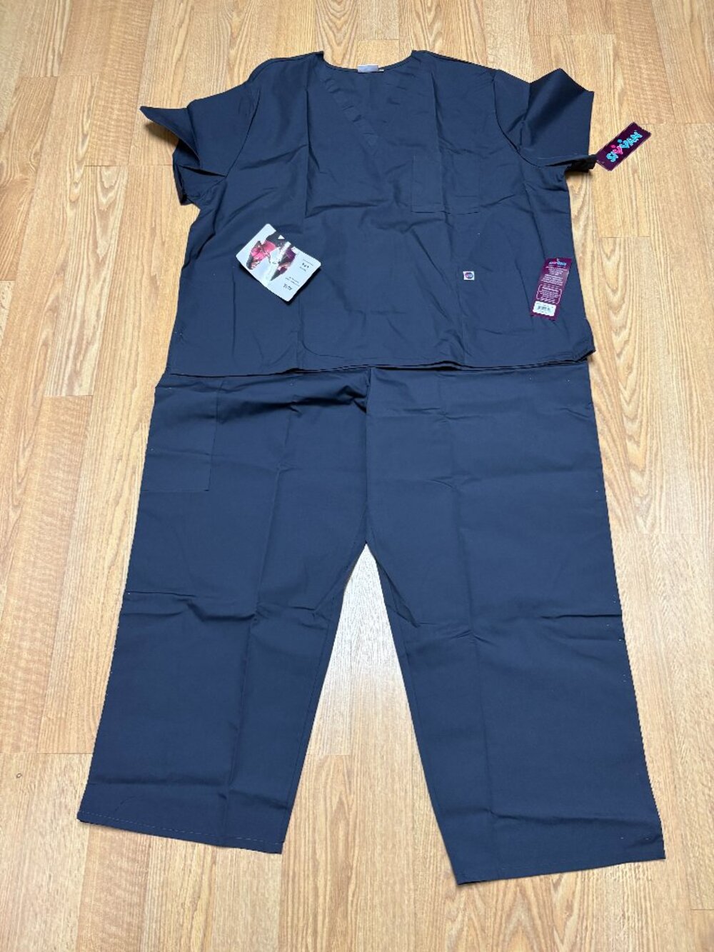 SIVVAN S8400 Unisex Scrub Set 5X V-Neck Top Cargo Pants NWT